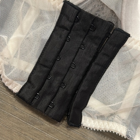 Victoria’s Secret Very Sexy Push Up Longline Bra - Picture 6 of 9